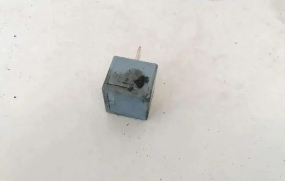 Ford Mondeo Mk III Other relay 5m5t14b192ea v23136-j4-x62
