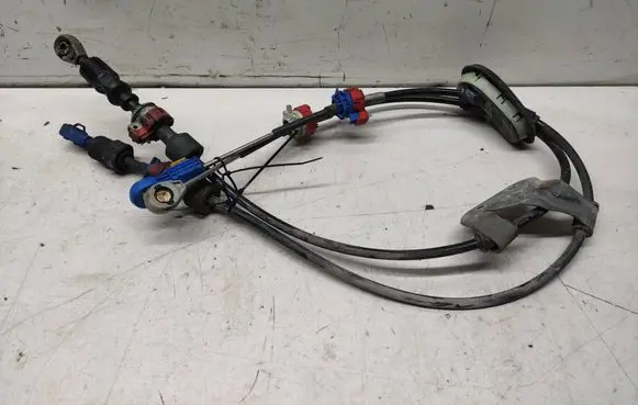 Nissan Qashqai Gear shift cable linkage 112112856