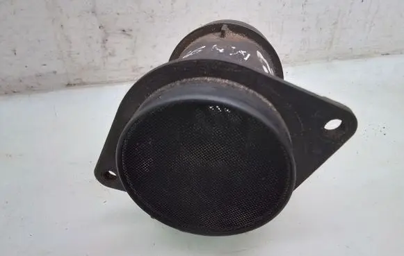 Volkswagen PASSAT B5 Mass air flow meter 71822101