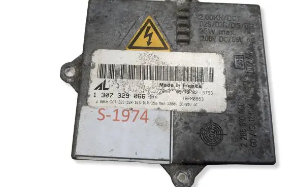 Audi TT Mk1 Xenon control unit/module 1307329066 19FM0863 S1974