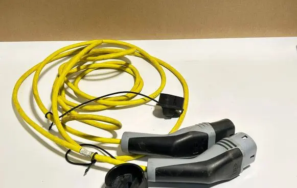 Volkswagen Golf VII Electric car charging cable 12E971675AB 15112 1EA971639