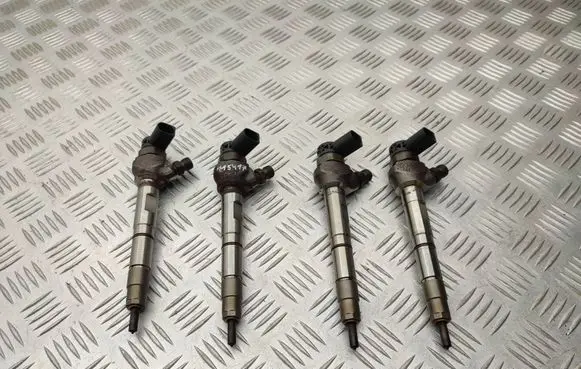 Skoda Octavia Mk3 (5E) Fuel injectors set 04L130277AC 0445110469