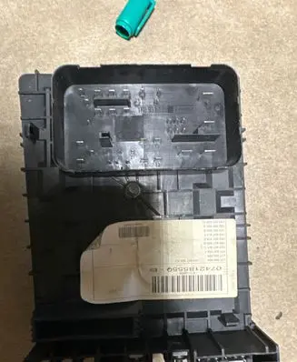 Volkswagen PASSAT B6 Fuse module 1K0937125