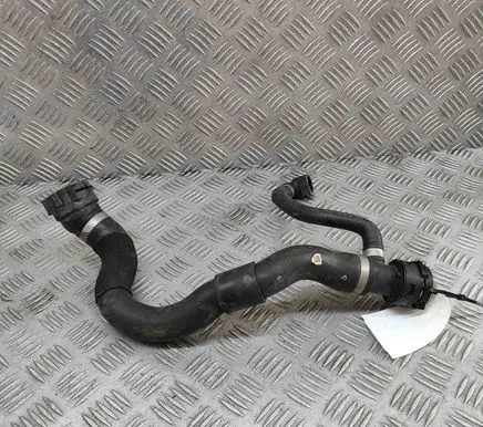 BMW 8 G14 Engine coolant pipe/hose 8678484