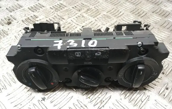 Volkswagen PASSAT B6 Climate control unit