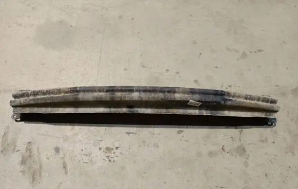 Volkswagen Golf V Rear beam 