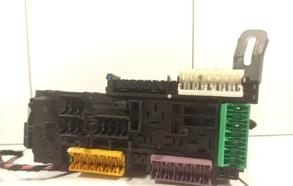 Mercedes-Benz E W212 Fuse module 2129000204