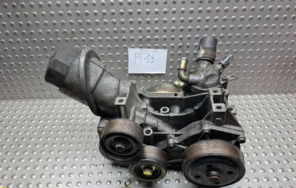 Honda Civic Oil filter mounting bracket S18046120