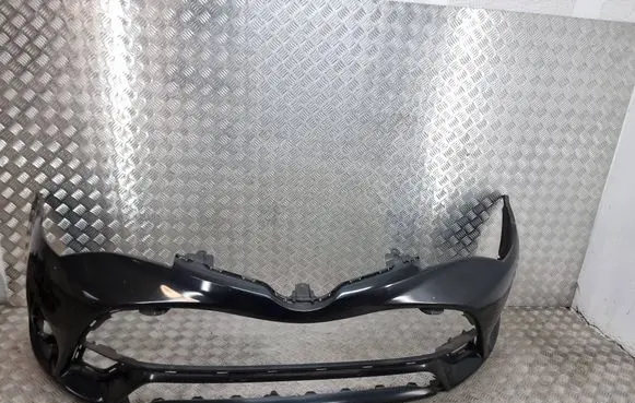 Toyota Avensis T270 Front bumper