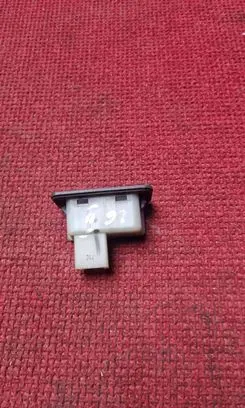 Renault Laguna II Tailgate glass/window release handle 8200000900
