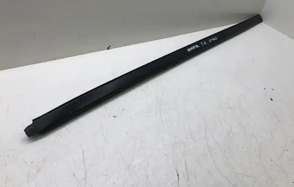 Honda CR-V Windshield trim