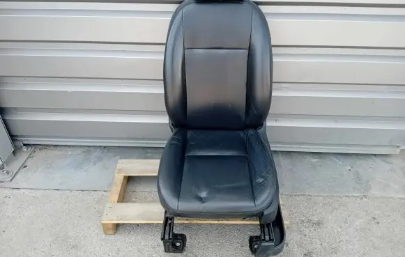 Ford C-MAX I Front driver seat 