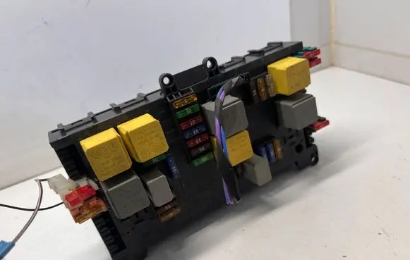 Mercedes-Benz Vito Viano W639 Fuse module 6395450201 356164