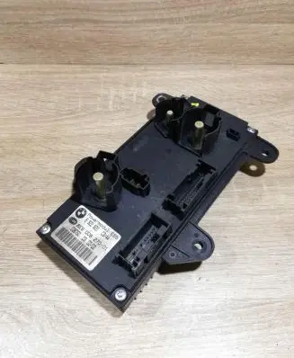 BMW 7 E65 E66 Power management control unit 6922820 8ES008270
