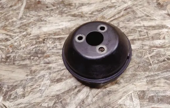 Mercedes-Benz S W140 Power steering pump pulley 1404600079