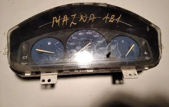 Mazda 121 Speedometer (instrument cluster) 46DB03