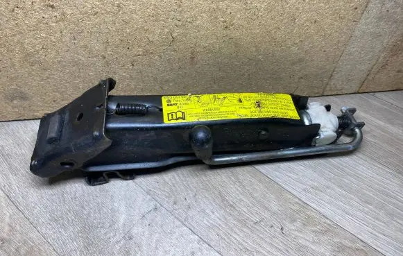 Volkswagen Polo III 6N 6N2 6NF Lift Jack 6N0011031B
