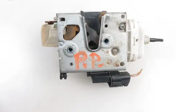 Audi A3 S3 8L Front door lock 8L1837016C