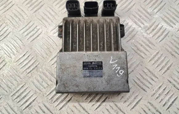 Toyota Corolla Verso AR10 Fuel injection control unit/module 8987120070 1310001371