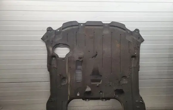 Chrysler Pacifica Engine splash shield/under tray