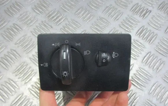 Ford Focus Light switch 4M5T13A024EA