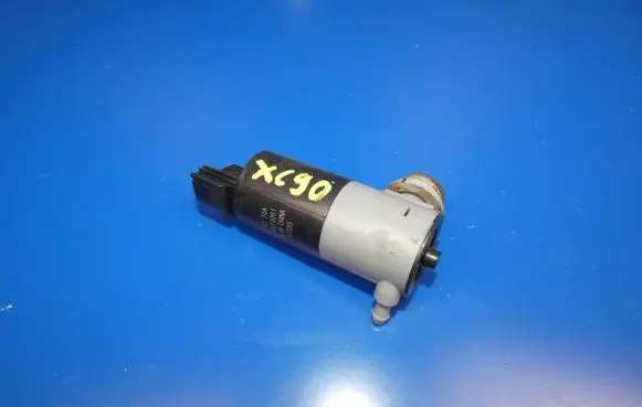 Volvo XC90 Windscreen/windshield washer pump 1019873001 151220A 252355