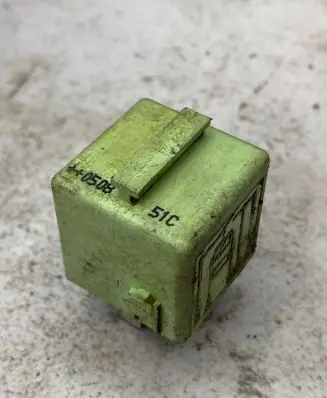 BMW 3 E46 Other relay 8373700 V23134B59X324 A136