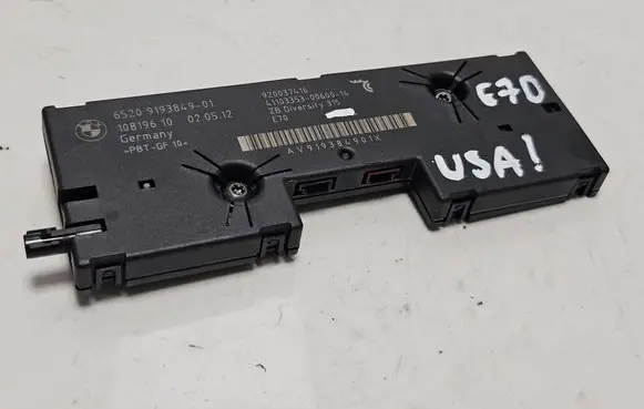 BMW X5M E70 Aerial antenna amplifier 9193849 920037416 10819610