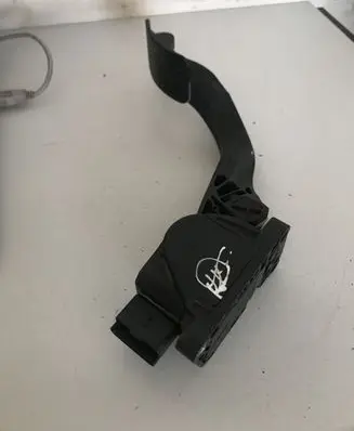 Peugeot 3008 I Accelerator throttle pedal 0280755103