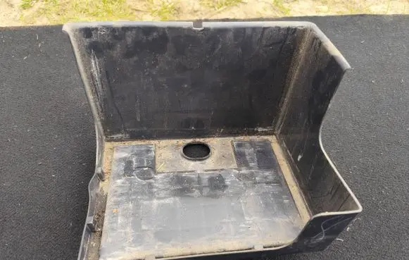 Mitsubishi Space Star Battery box tray 