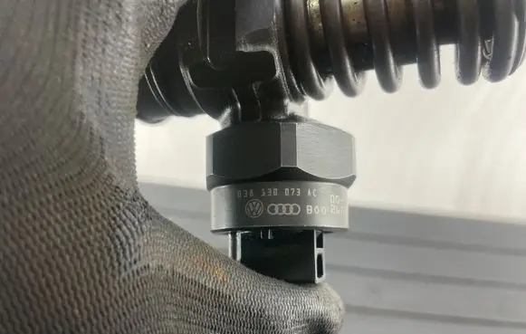 Ford Galaxy Fuel injector 038130073AC 0414720029
