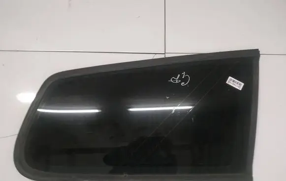 Volkswagen PASSAT B6 Rear side window AS2