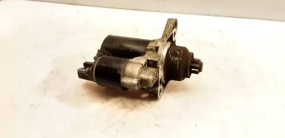 Volkswagen Touran I Starter motor 001120410 0AH911023A