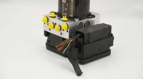 Volkswagen Golf VI ABS Pump 1K0614517AT 1K0907379AJ