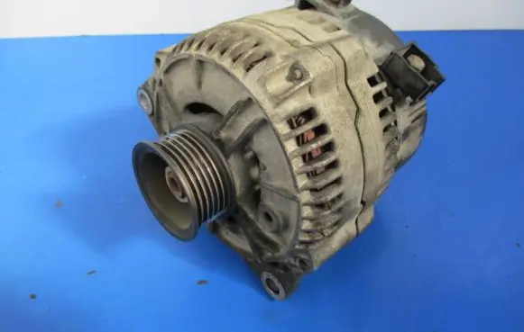Ford Mondeo MK II Generator/alternator 93BB-10300-AG