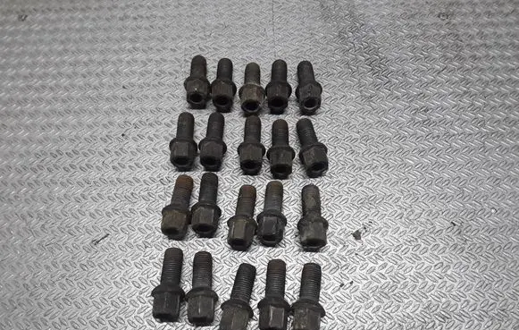 Skoda Octavia Mk2 (1Z) Nuts/bolts 