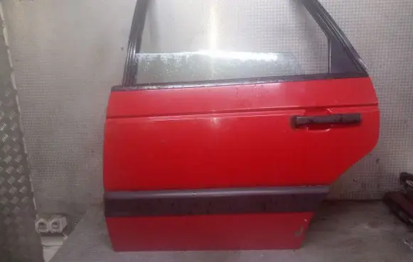 Volkswagen PASSAT B3 Rear door