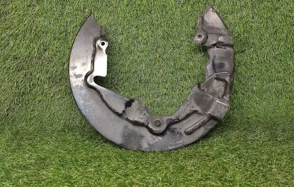 Ford Fusion II Front brake disc dust cover plate DG9C2C447AB
