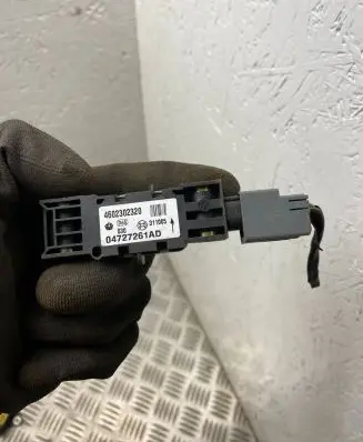 Chrysler Voyager Airbag deployment crash/impact sensor 04727261AD 311005 4602302320