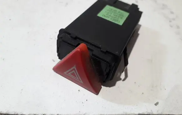 Audi A3 S3 8L Hazard light switch 8L0941509N