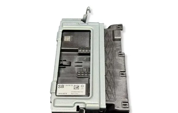 Nissan Qashqai J12 Engine control unit/module 3330F00318 284P06XZ1B