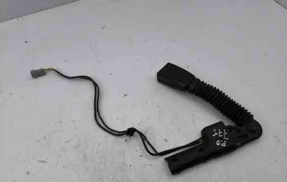 Mini Cooper Countryman R60 Front seatbelt buckle 6205502