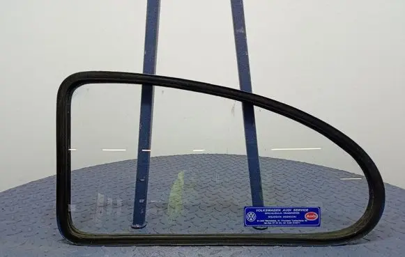Volkswagen New Beetle Rear side window