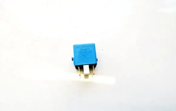 BMW 5 E60 E61 Other relay 61366915327