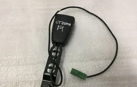Lexus CT 200H Front seatbelt buckle pasbezpieczenstwa