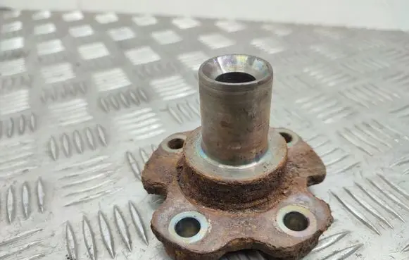 Volkswagen Golf VII Stub axle 