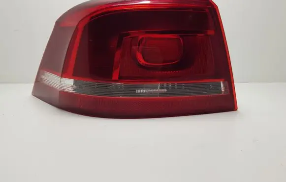 Volkswagen PASSAT B7 Rear/tail lights 3AE945095F