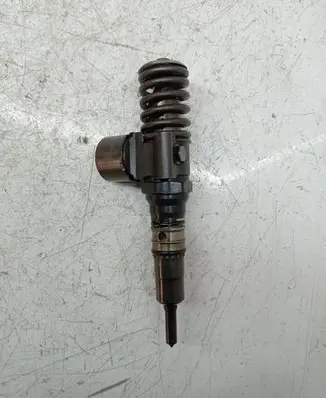 Audi A4 S4 B7 8E 8H Fuel injector 03g130073g