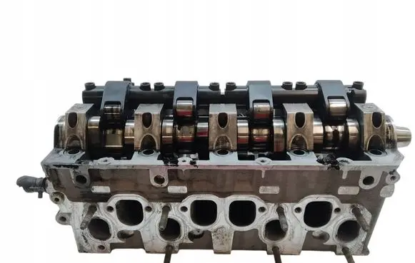 Volkswagen PASSAT B5.5 Engine head 038103373R