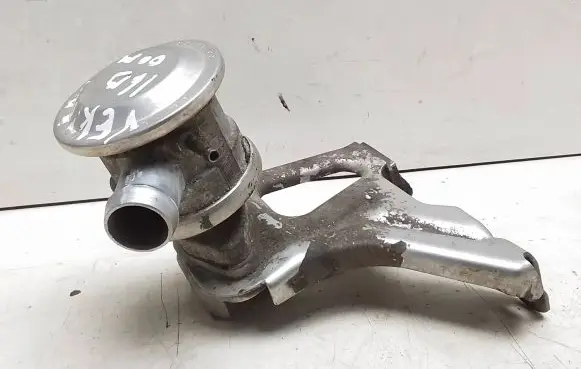 Opel Vectra B EGR valve 90470420